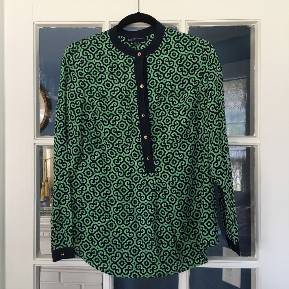 EUC Jones New York blouse navy/green. Size small